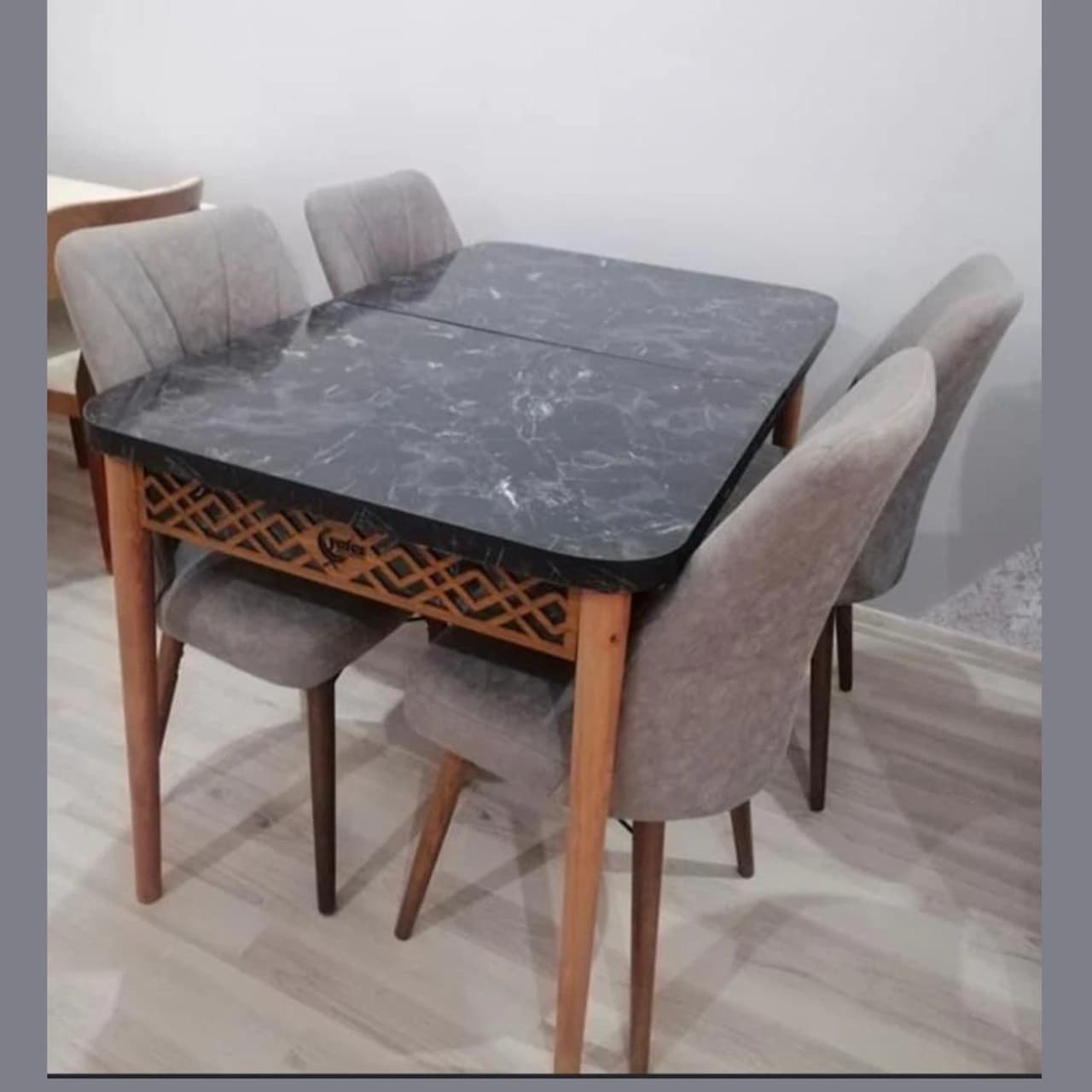 Table à manger extensible 6chaises 80X170/80X130 noir (siyah mermer)